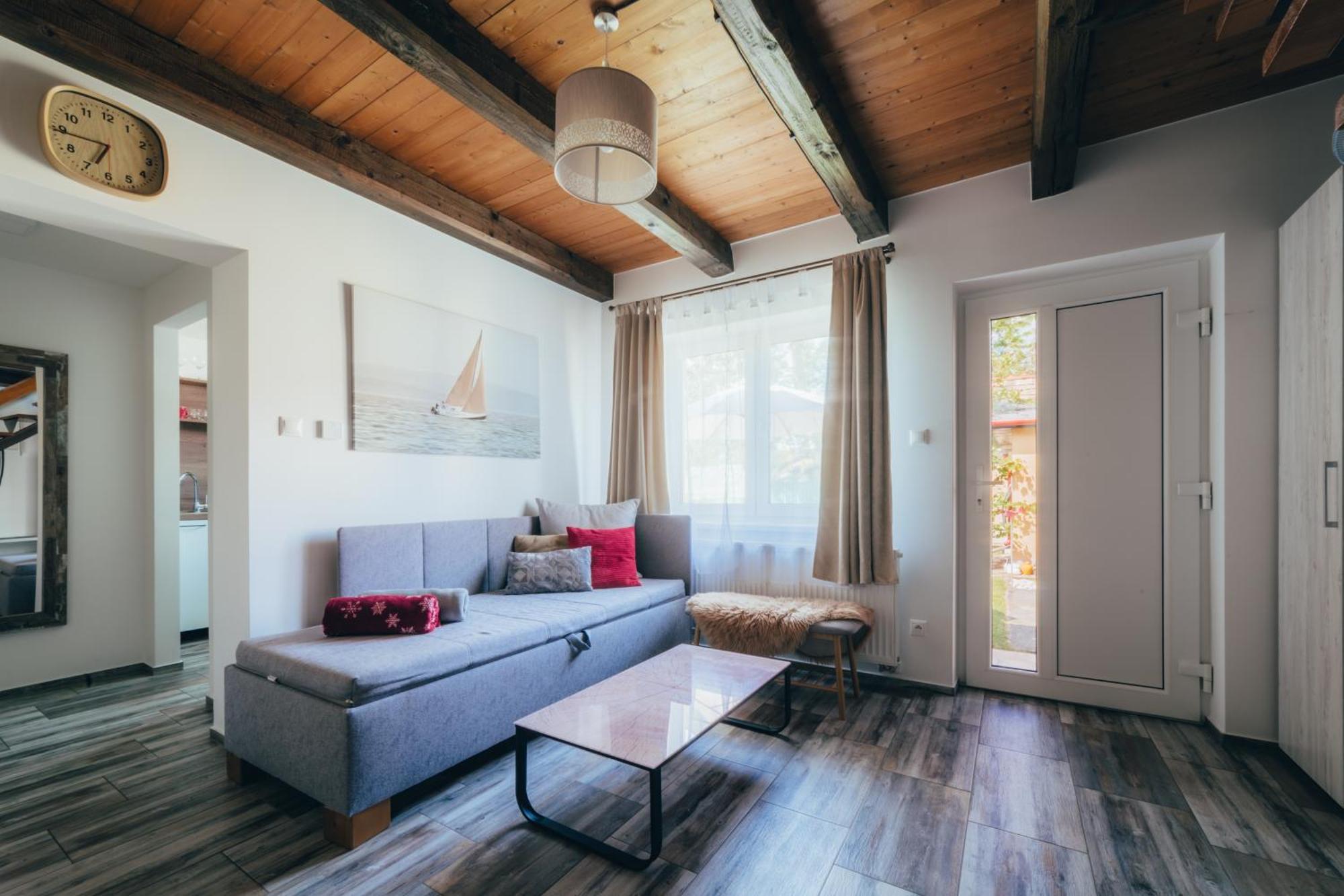 Apartmany Friends Liptov Ліптовський Мікулаш Екстер'єр фото