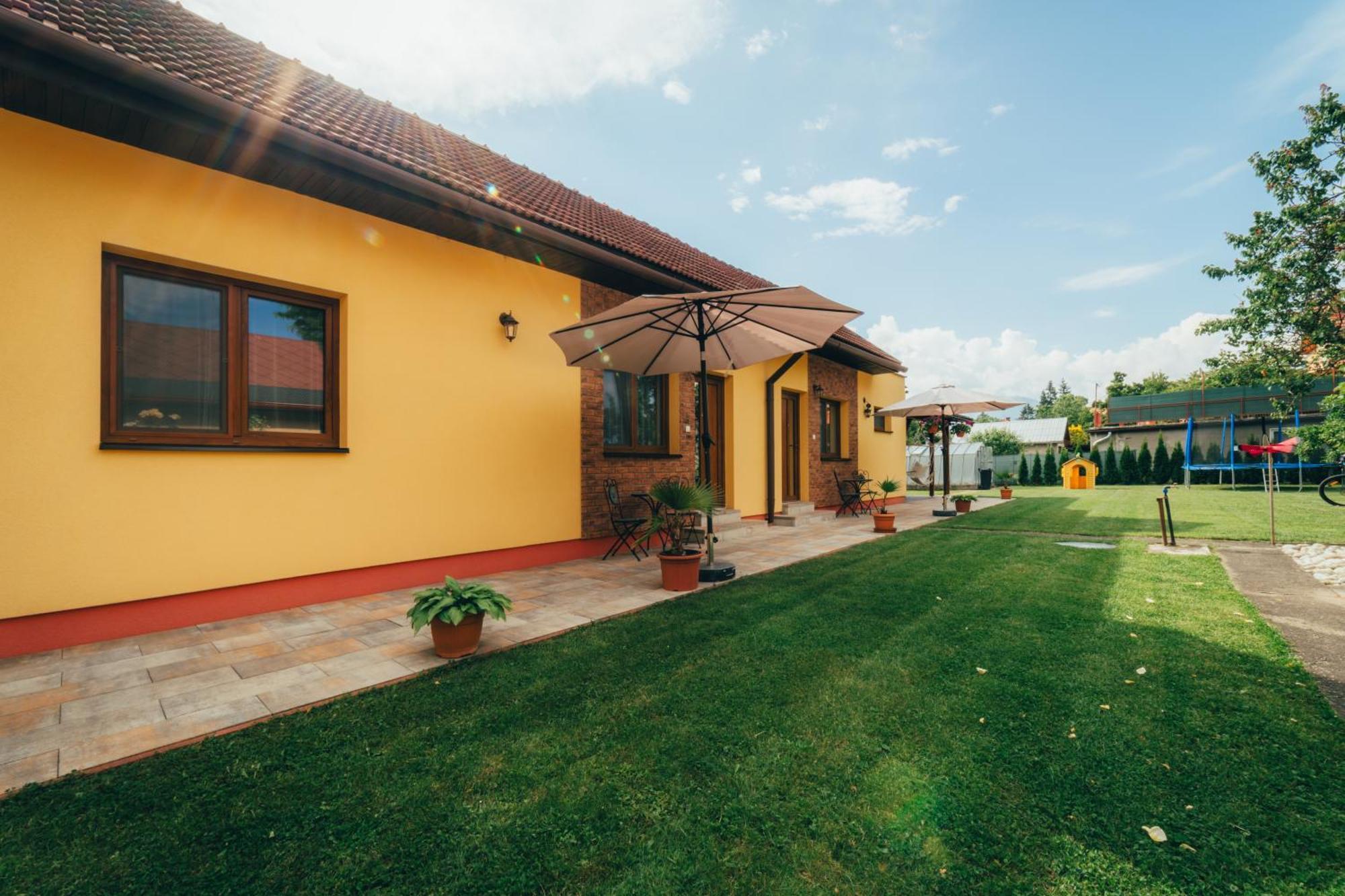 Apartmany Friends Liptov Ліптовський Мікулаш Екстер'єр фото
